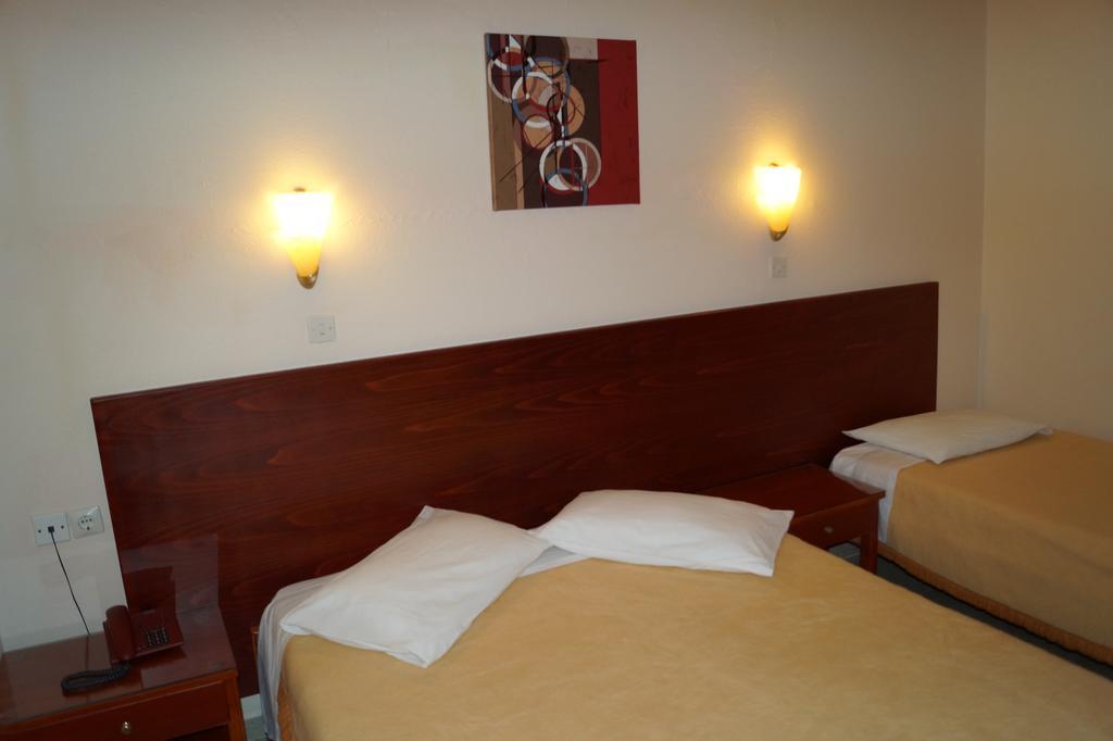 Brati - Arcoudi Hotel Arkoudi Extérieur photo